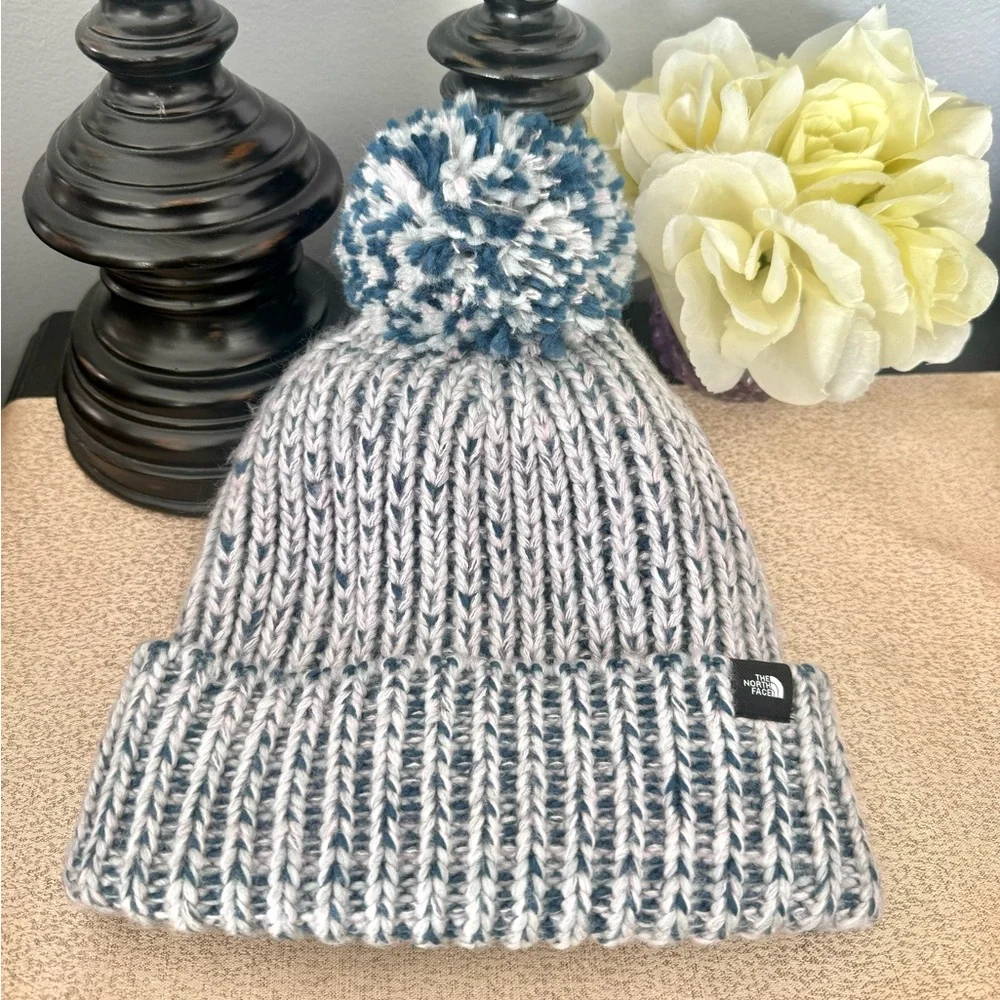 NWT The North Face Kids Youth/Junior Fleece Lined Knit Pom Beanie